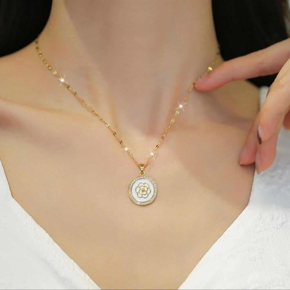 18K Gold Plated Camellia Flower Pendant Necklace - Picture 2 of 7